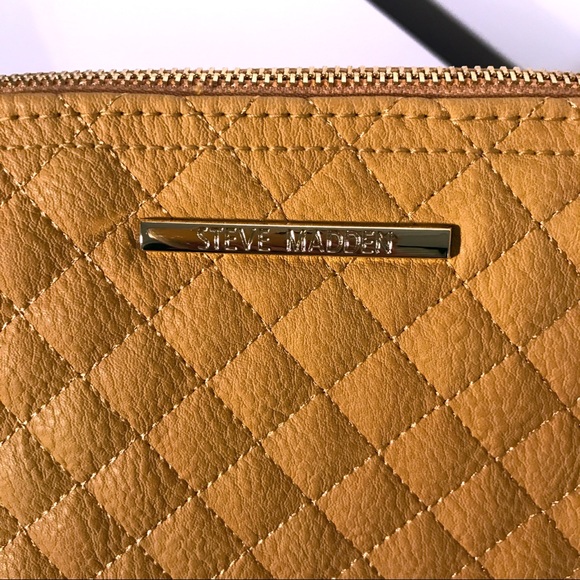 STEVE MADDEN Mustard BMarilyn Quilt Crossbody ๐ฏ๐ - Picture 8 of 8